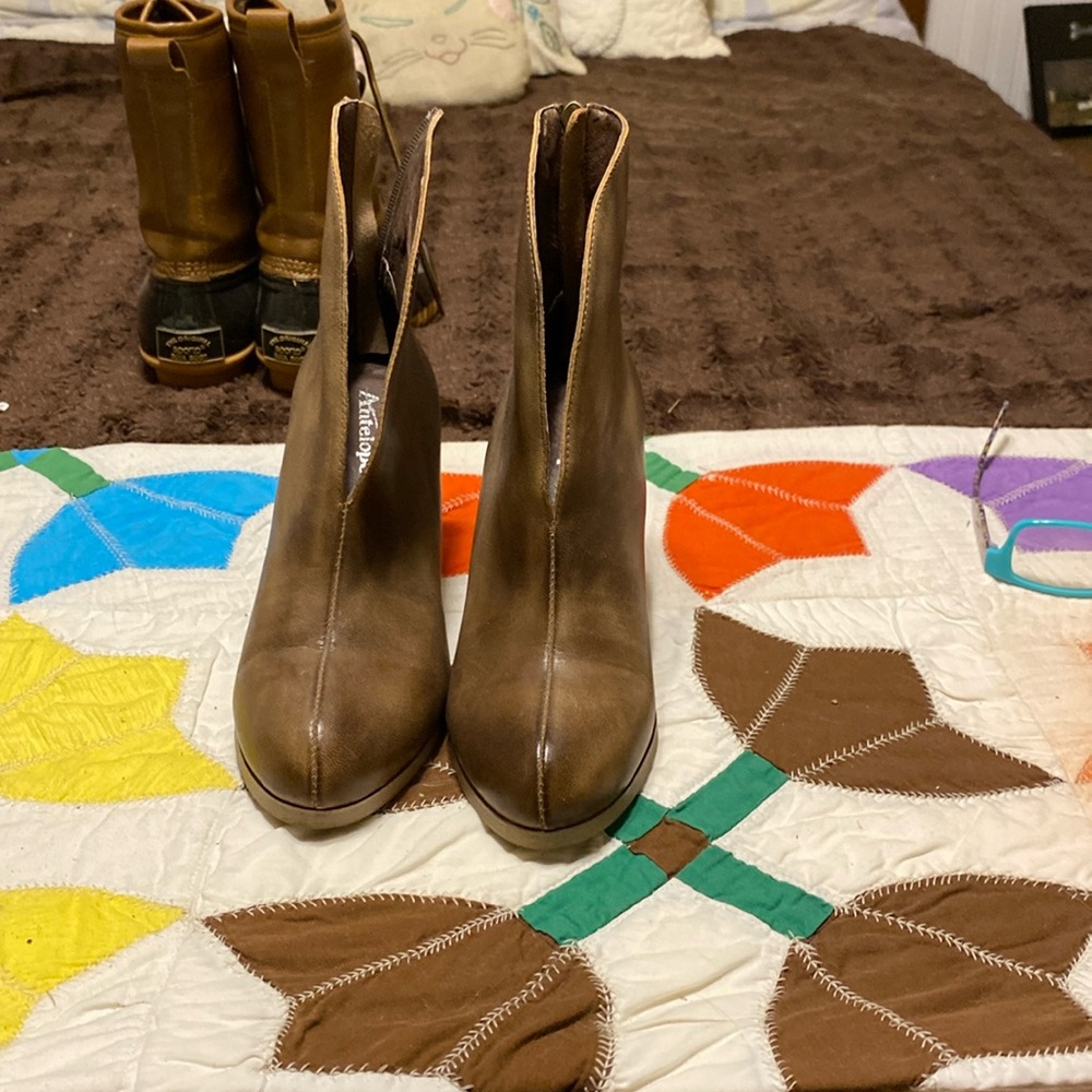 Antelope booties